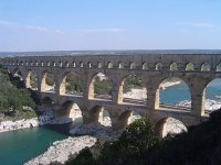 Le pont du Gard (Wipkipedia)
